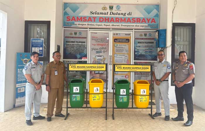 Jasa Raharja Sumbar Bantu Bak Sampah untuk Samsat Dharmasraya