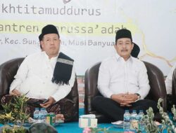 Hadiri Haflah Pondok Pesantren Darussa’adah, Wabup Rohman Husen Tampil Bersahaja di Tengah Ribuan Jamaah