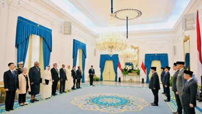 Presiden Prabowo Subianto menerima surat kepercayaan dari sembilan duta besar negara sahabat di Istana Merdeka, Jakarta, Selasa (9/6/2026).