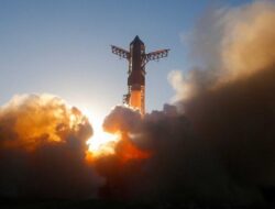 Saham SpaceX Turun Usai IPO, Euforia Pasar Mulai Mereda