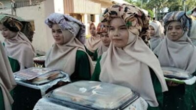 Sejumlah peserta Festival Mantaan Sumbareh.
