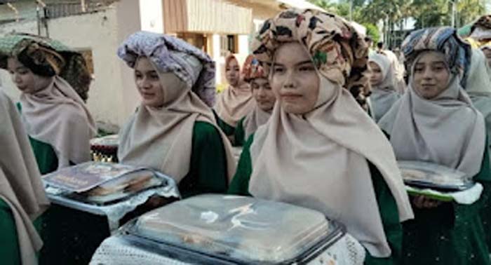 Sejumlah peserta Festival Mantaan Sumbareh.