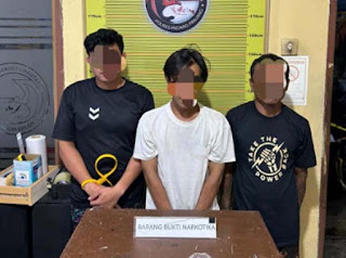 Gudang di Padang Panjang Digerebek, Tiga Pria Ditangkap.