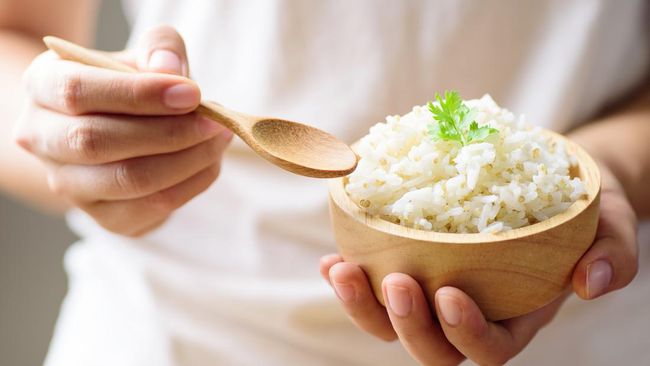 Ada beberapa kelompok orang yang sebaiknya mengurangi makan nasi putih.