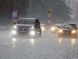 Hujan Sedang hingga Lebat Berpotensi Guyur Hampir Seluruh Sumbar Sore Ini