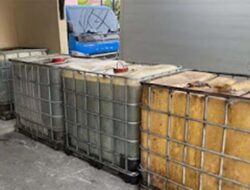 Polisi Gerebek Penimbunan 10 Ton Biosolar di Padang, Empat Orang Diamankan