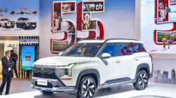 Bersaing di segmen SUV, Mitsubishi mengambil pendekatan berbeda dengan tetap mengandalkan mesin turbo sebagai senjata utama pada Destinator.