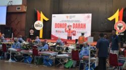 Suasana kegiatan Donor Darah di Gedung Serba Gunas Semen Padang.