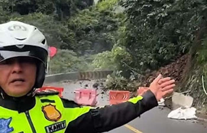 Jalur Padang–Bukittinggi Ditutup Akibat Longsor
