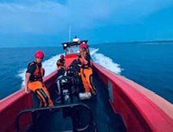 Long Boat Terbalik Dihantam Ombak di Kepulauan Mentawai, Satu Penumpang Hilang