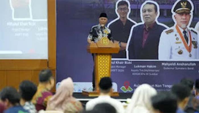 Gubernur Sumatera Barat, Mahyeldi Ansharullah.