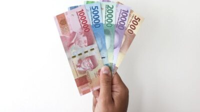 Nilai tukar rupiah terhadap dolar AS ditutup menguat pada akhir perdagangan hari ini.