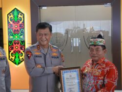 Bupati Kapuas Terima Penghargaan dari Kapolda Kalteng