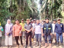 Gotong Royong Bangun Konektivitas, Cor Jalan Penghubung Babat Supat – Lais