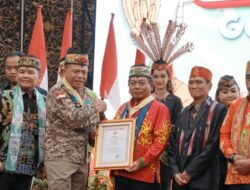 Gerdayak Beri Penghargaan Bergengsi kepada Bupati Kapuas, Ini Alasannya
