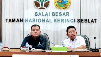 Pemkab Bahas Kerja Sama dengan TNKS Tentang Jalur Pendakian Gunung Kerinci dari Solok Selatan