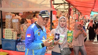 Libur Panjang, Gubernur Ajak Wisatawan dan Masyarakat Jaga Kebersihan Pasar Ateh Bukittinggi