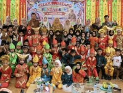 Pentas Seni dan Lepas Anak TK Memukau, Bundo PAUD Kota Pariaman : Penting Ciptakan Transisi Menyenangkan