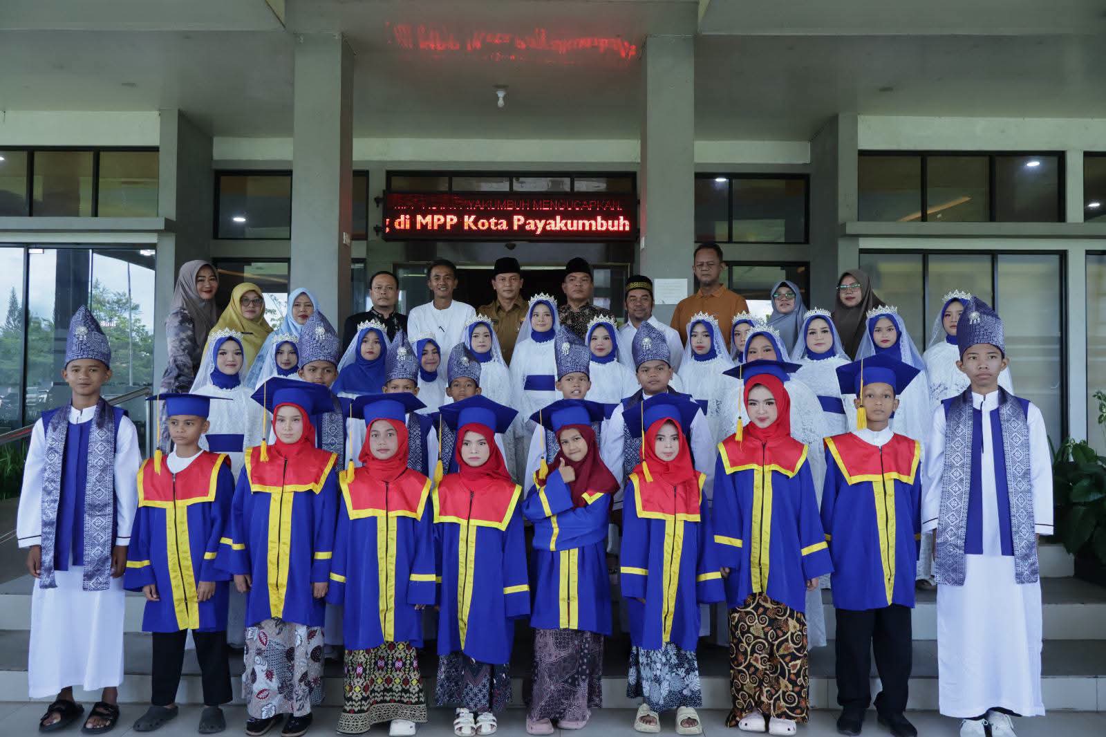 Khatam Al Quran MDTA Nurul Iman Payakumbuh Perkuat Karakter Generasi Muda, Sejalan dengan Program Pemko