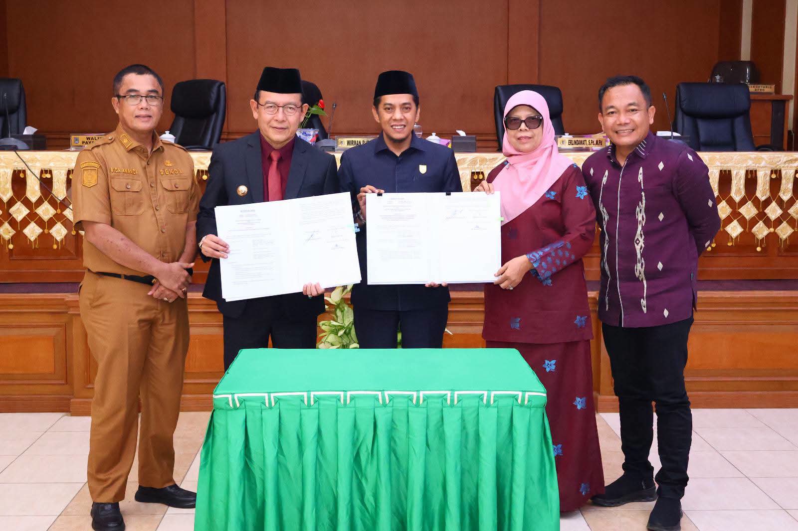 Perkuat Layanan Publik dan Bantuan Hukum, Pemko Payakumbuh dan DPRD Sahkan Empat Perda Strategis