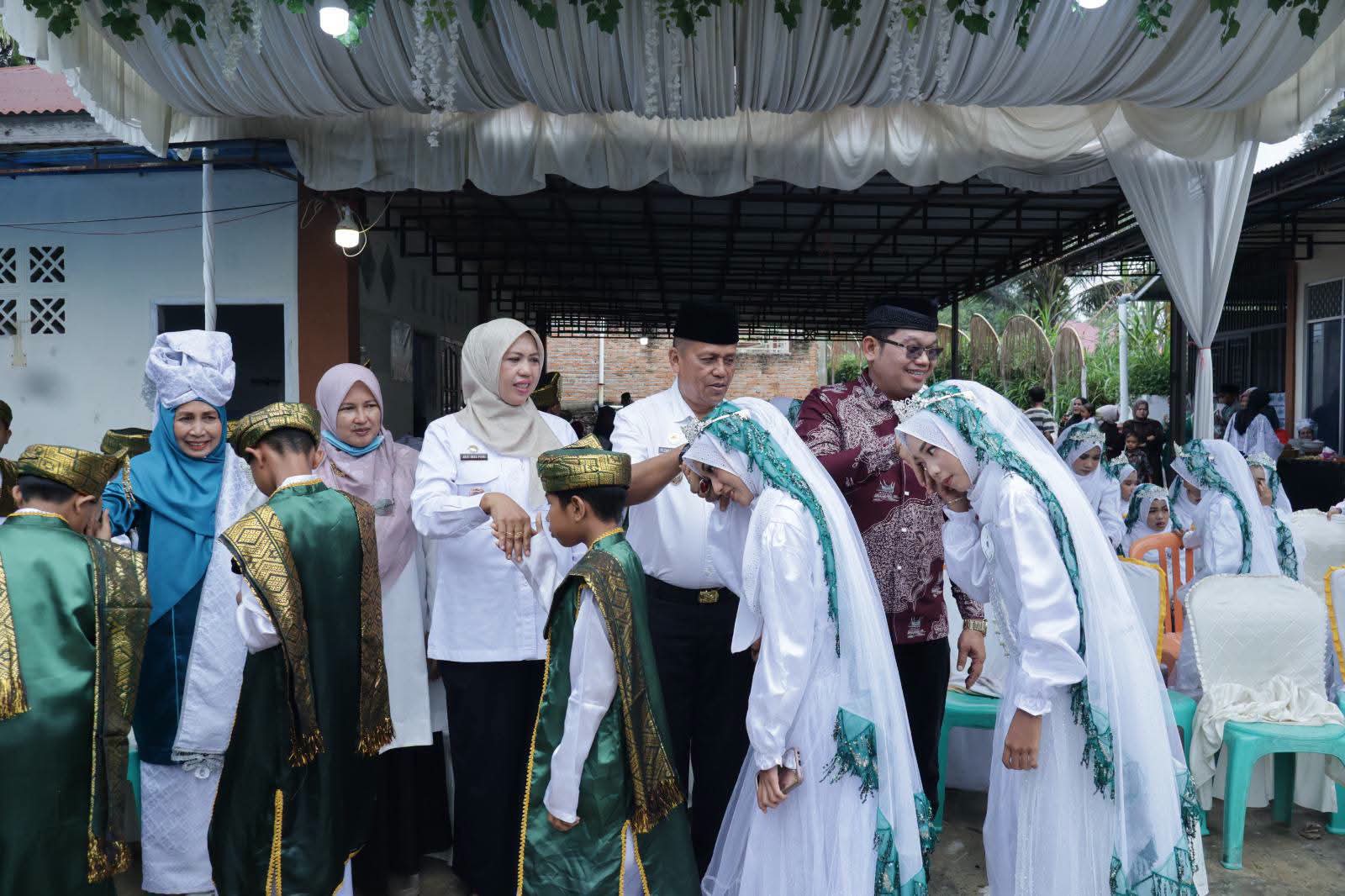 Pemko Payakumbuh Terus Perkuat Pendidikan Agama Generasi Muda, 47 Santri Darul Hikmah Khatam Al-Qur'an