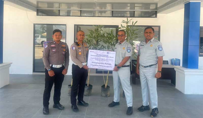 Jasa Raharja dan Satlantas Sawahlunto Tanam Pohon Bersama