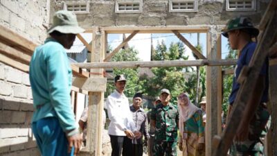Kolaborasi Pemkab, BAZNAS Solsel dan Kodaeral II Padang Bangun 28 Rumah Mustahik