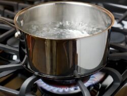 Jangan Asal Pakai Air Panas, Ini 7 Barang yang Sebaiknya Dicuci dengan Air Hangat