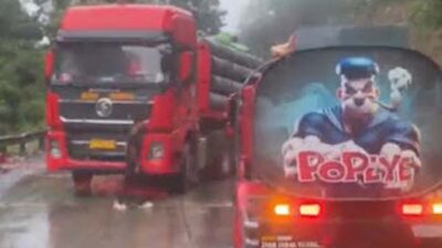 Kecelakaan Beruntun Enam Kendaraan di Sitinjau Lauik, Jalur Padang–Solok Macet Berjam-jam