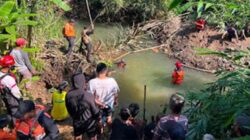 Tim SAR mencari dua anak yang diduga tenggelam