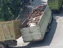 Truk Gagal Nanjak, Lalu Lintas Sitinjau Buka Tutup