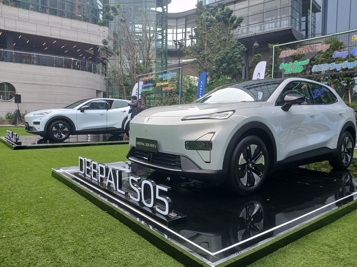 Changan Deepal S05 BEV dan REEV Resmi Meluncur, Harganya Rp500 Jutaan.