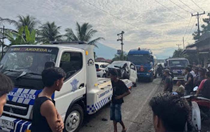 Keajaiban Saat Tabrakan Beruntun di Sicincin.