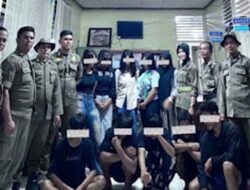 Satpol PP Pessel Tertibkan 10 Pelajar Keluyuran Malam, Lima Pasangan Diamankan di Painan