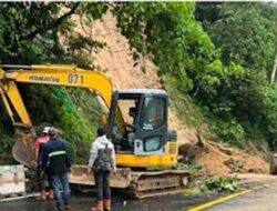 Akses Padang–Bukittinggi Normal Setelah Tiga Jam Ditutup