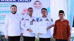 Wali Kota Padang Fadly Amran meluncurkan layanan jemput bola