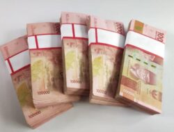 Rupiah Ditutup Melemah ke Rp18.111 per Dolar AS, Konflik Global Tekan Pasar