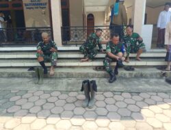 Kemanunggalan TNI dan Rakyat Terasa dalam Salat Berjamaah