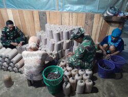 Satgas TMMD Bantu Produksi Media Tanam Jamur Tiram