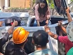 Tabrakan Beruntun Tiga Mobil di Makassar, Satu Kendaraan Terbalik di Jalan Hertasning