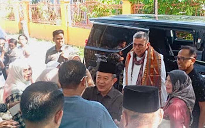 Beny Saswin Nasrun, saat sampai di kediamannya.