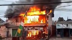 Kebakaran hebat menghanguskan ruko dua lantai