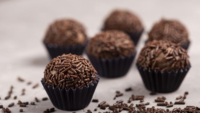 Sebenarnya makan cokelat setiap hari boleh, asal tau aturannya.