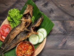 Lele Melengkung Saat Digoreng Disebut karena Pakan Kotoran, Pakar Ungkap Faktanya