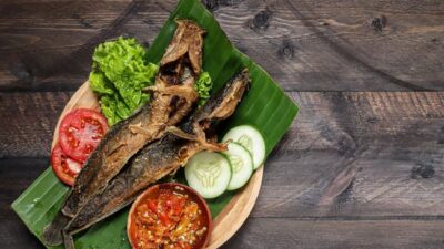 Ikan lele goreng.