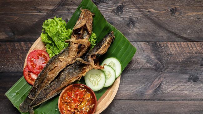 Ikan lele goreng.