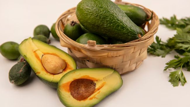 Ingin jaga gula darah? Tambahkan alpukat dalam diet harianmu. Cek manfaat alpukat untuk gula darah.