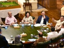 Prabowo Bahas Kondisi Ekonomi Nasional Bersama Luhut dan Dewan Ekonomi Nasional di Hambalang