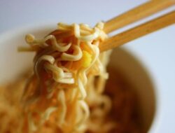 Nissin Luncurkan Mi Instan Cup Dingin, Cukup Diseduh Pakai Air Es