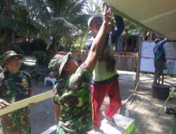 Satgas Bersama Warga Bahu-Membahu Rehabilitasi Mushola